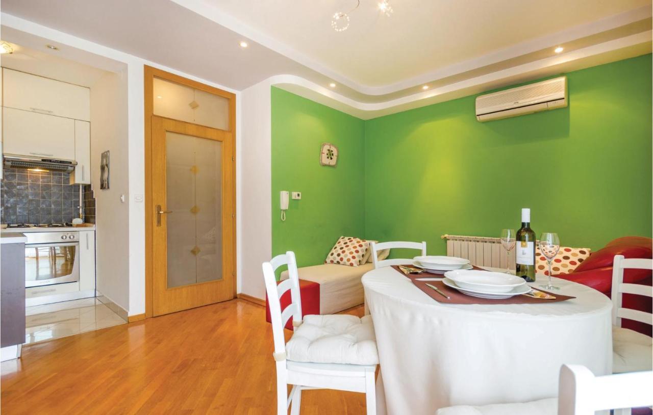 1 Bedroom Amazing Apartment In Rijeka Luaran gambar