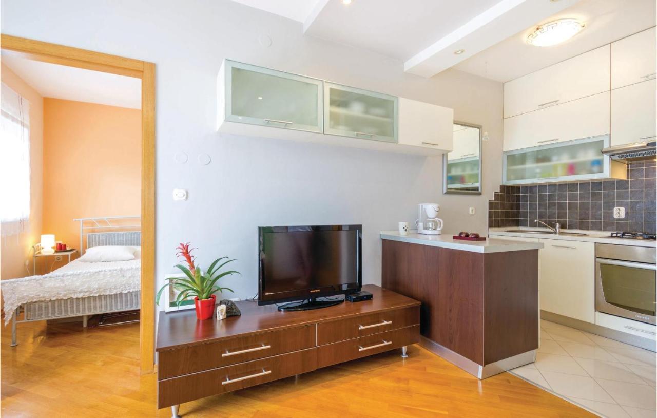 1 Bedroom Amazing Apartment In Rijeka Luaran gambar