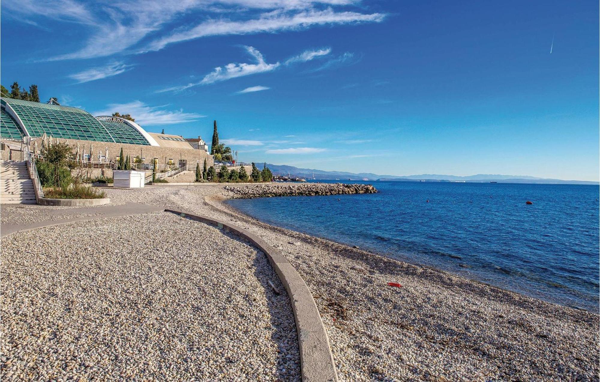 1 Bedroom Amazing Apartment In Rijeka Luaran gambar
