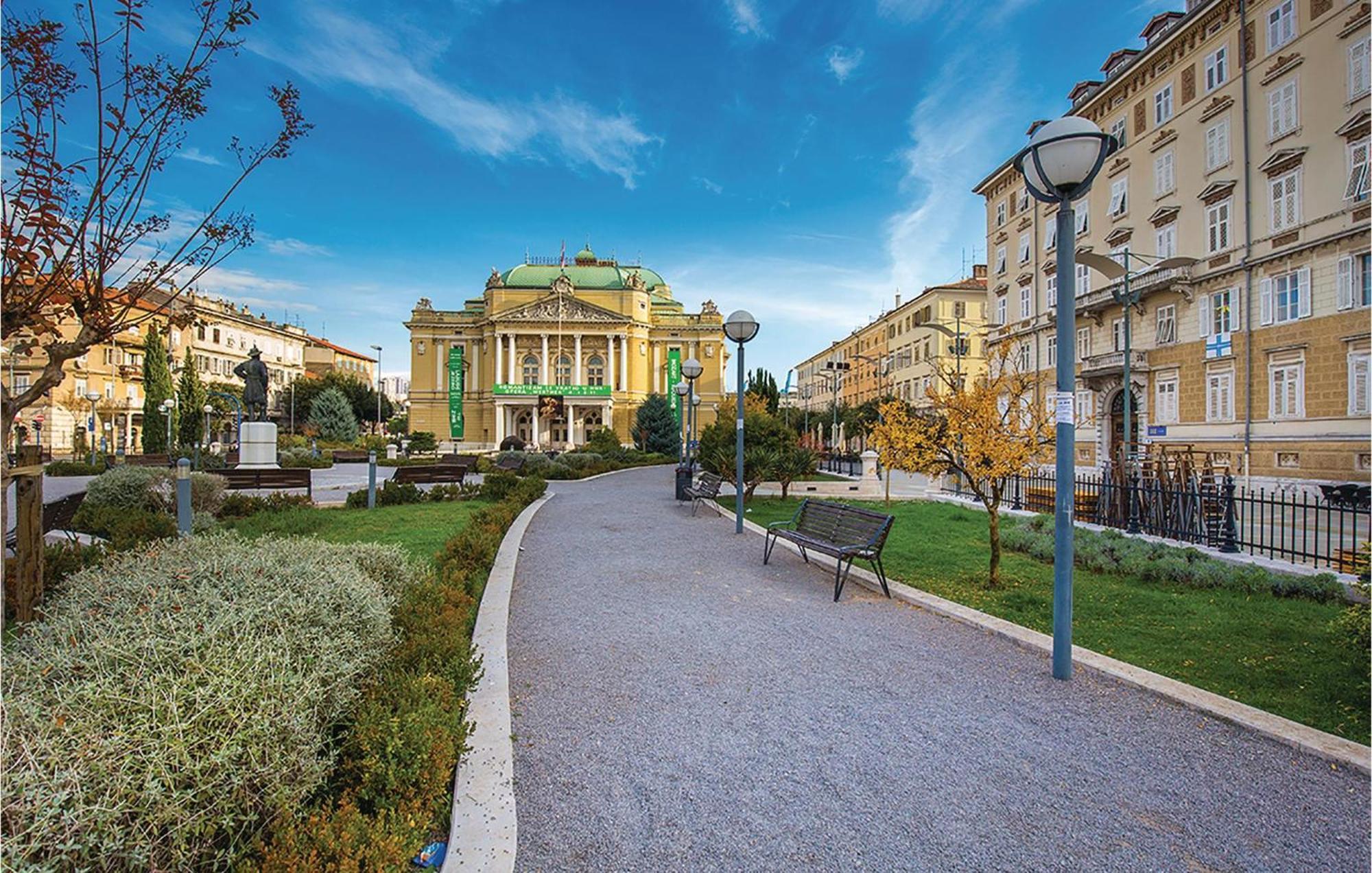 1 Bedroom Amazing Apartment In Rijeka Luaran gambar